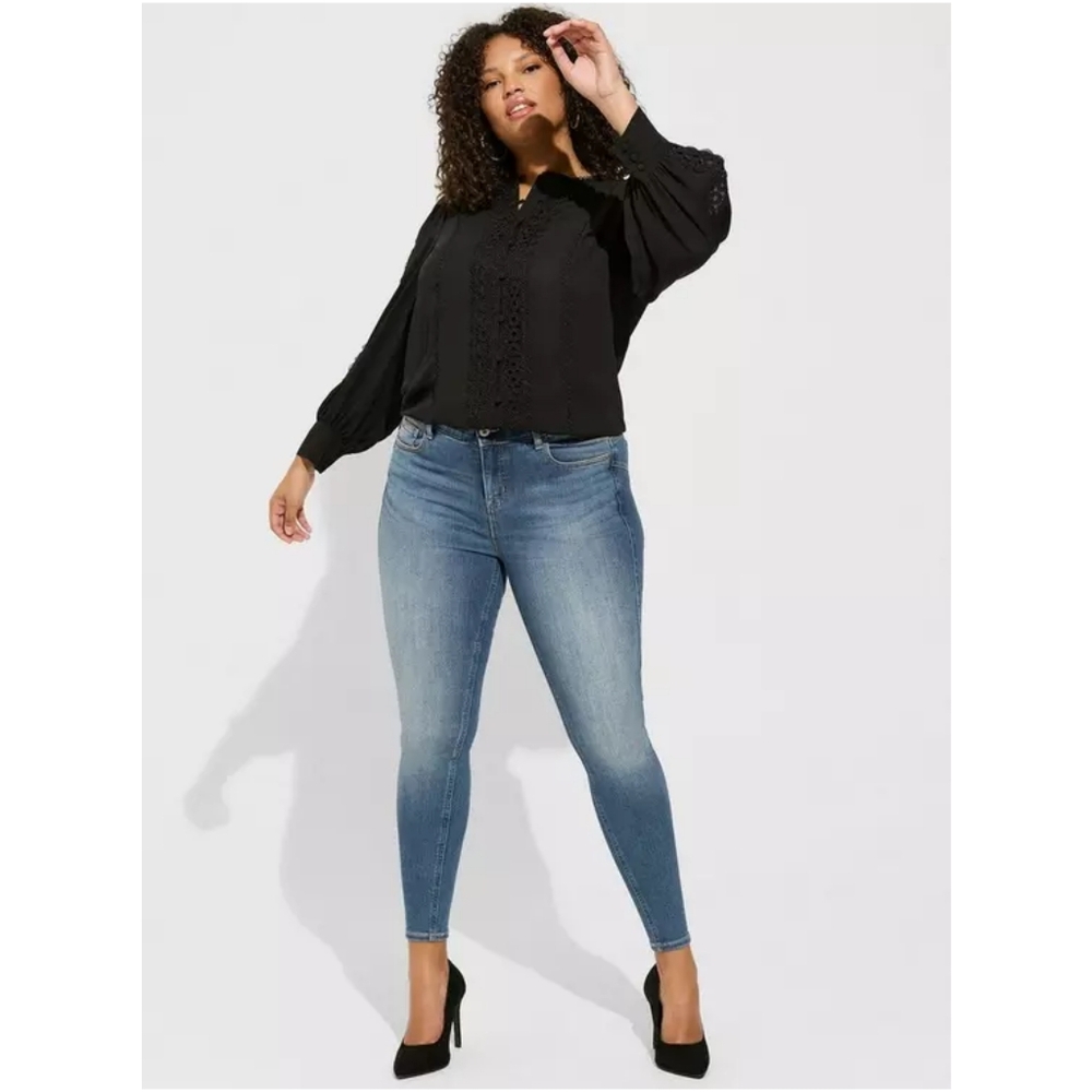 TORRID Top - Picture 3 of 9